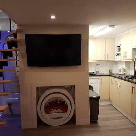 Beautiful Holiday Studio In The Heart Of Rochester روتشستر المظهر الخارجي الصورة